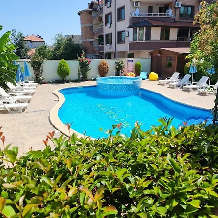 Hotel Mirana Family 3*