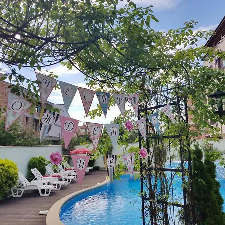 Mirana Family Hotel 3*