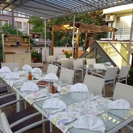 Mirana Family Hotel 3*